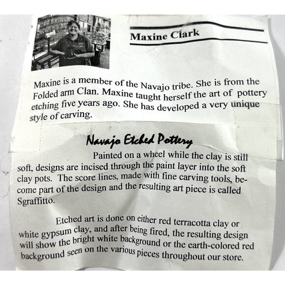 Maxine Clark Navajo Etched Blackware Pottery Vase 5” Southwest Native Art - Picture 7 of 7